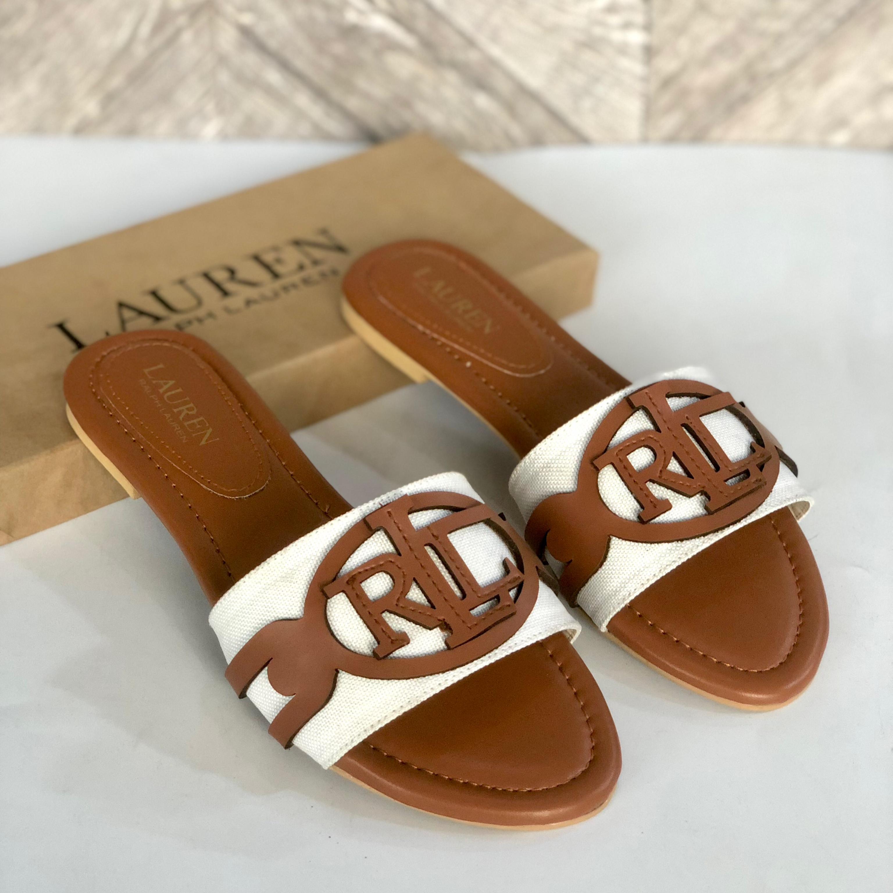 Majestique Flats B-SG-008