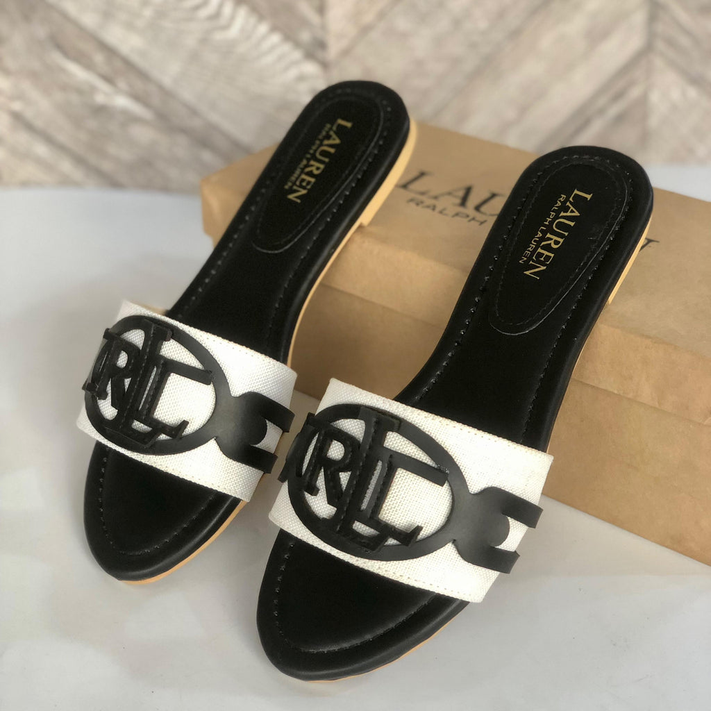 Majestique Flats B-SG-008