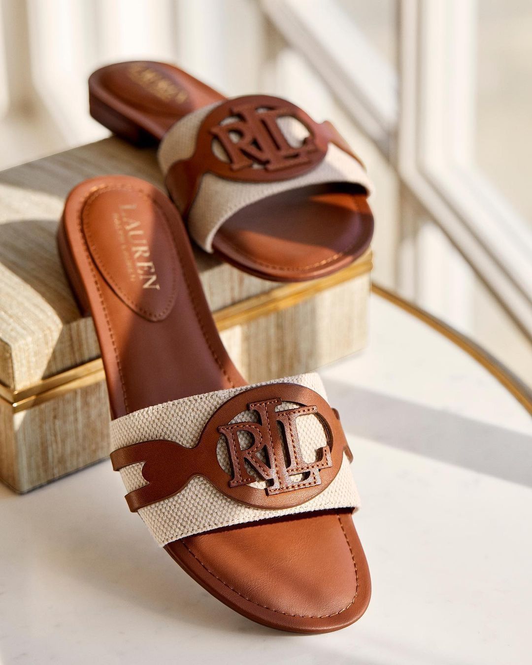Majestique Flats B-SG-008