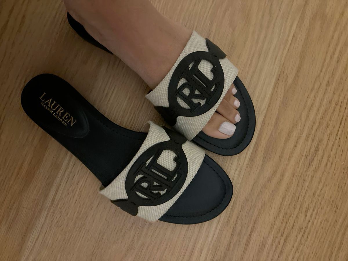 Majestique Flats B-SG-008