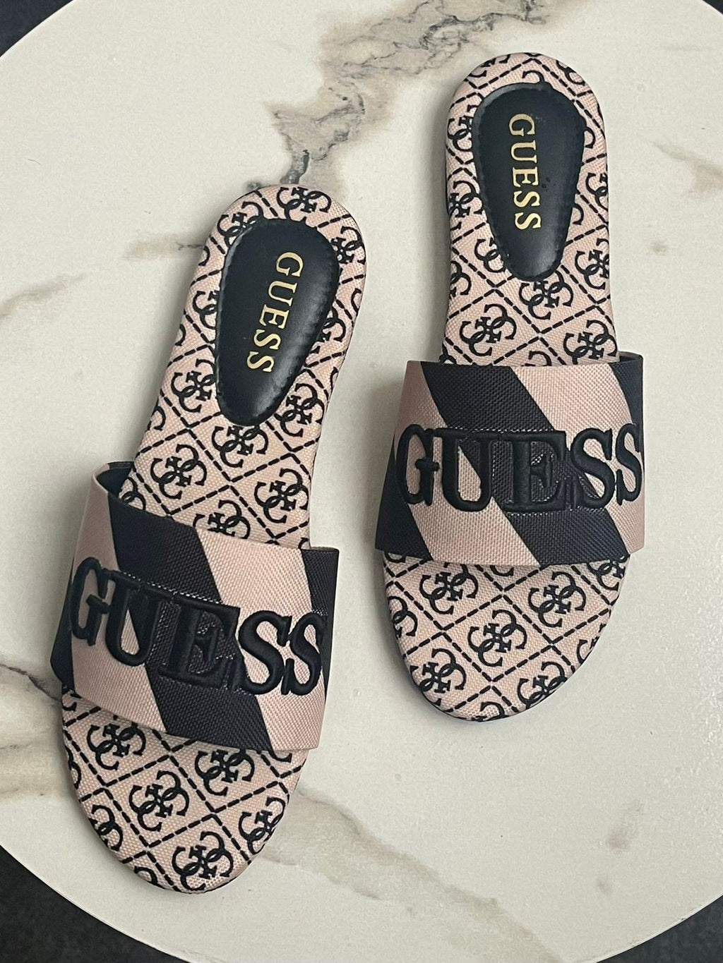 Zareen Slides BLACK B-SG-013