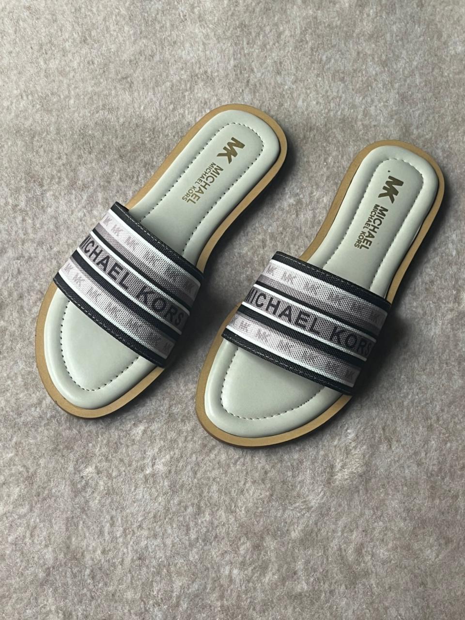 VIVIENNE SLIDES B-SG-010