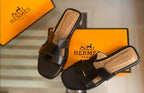 Her FLATS BLACK SG-003