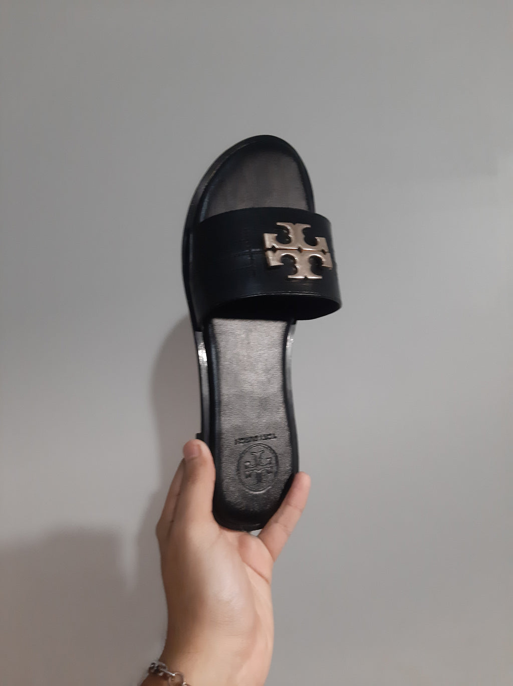 Solara Slides FULL-BLACK B-SG-005