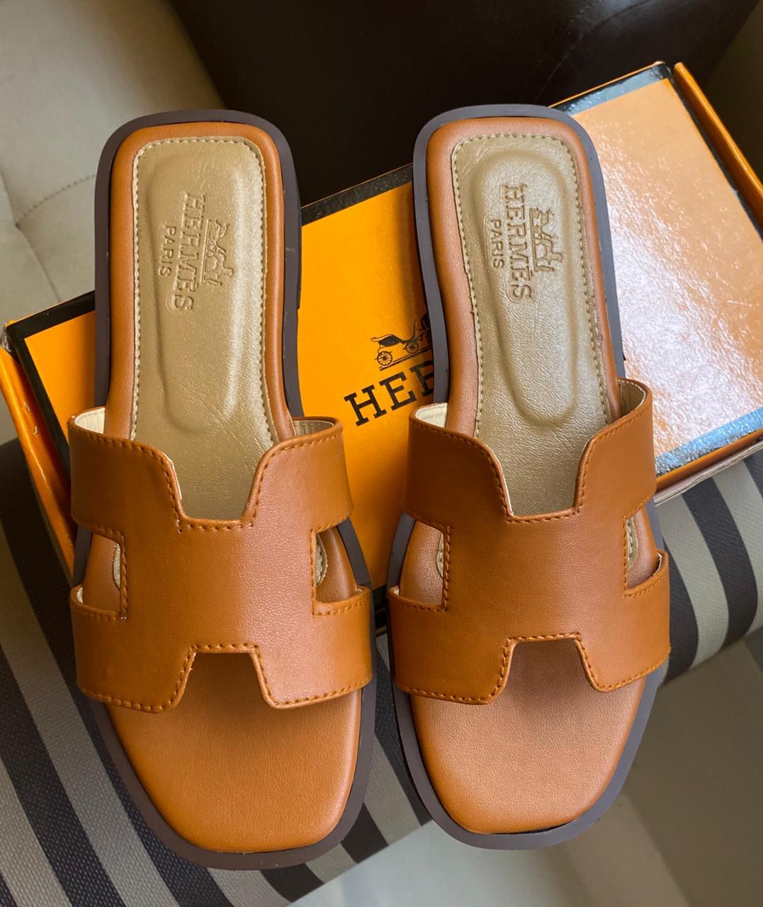 Heritage Flats BROWN B-SG-003