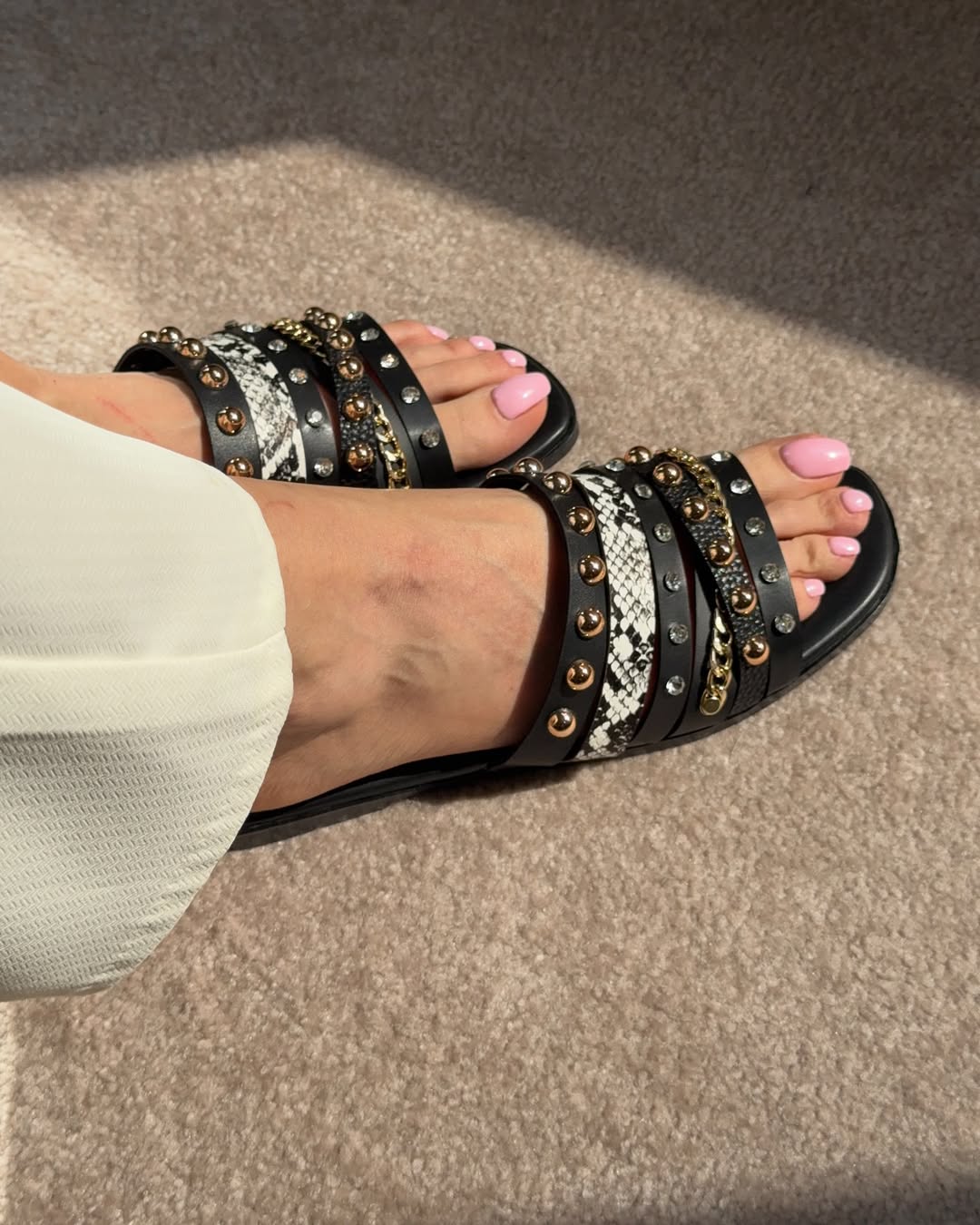 Riveted Glam Slides B-SG-001