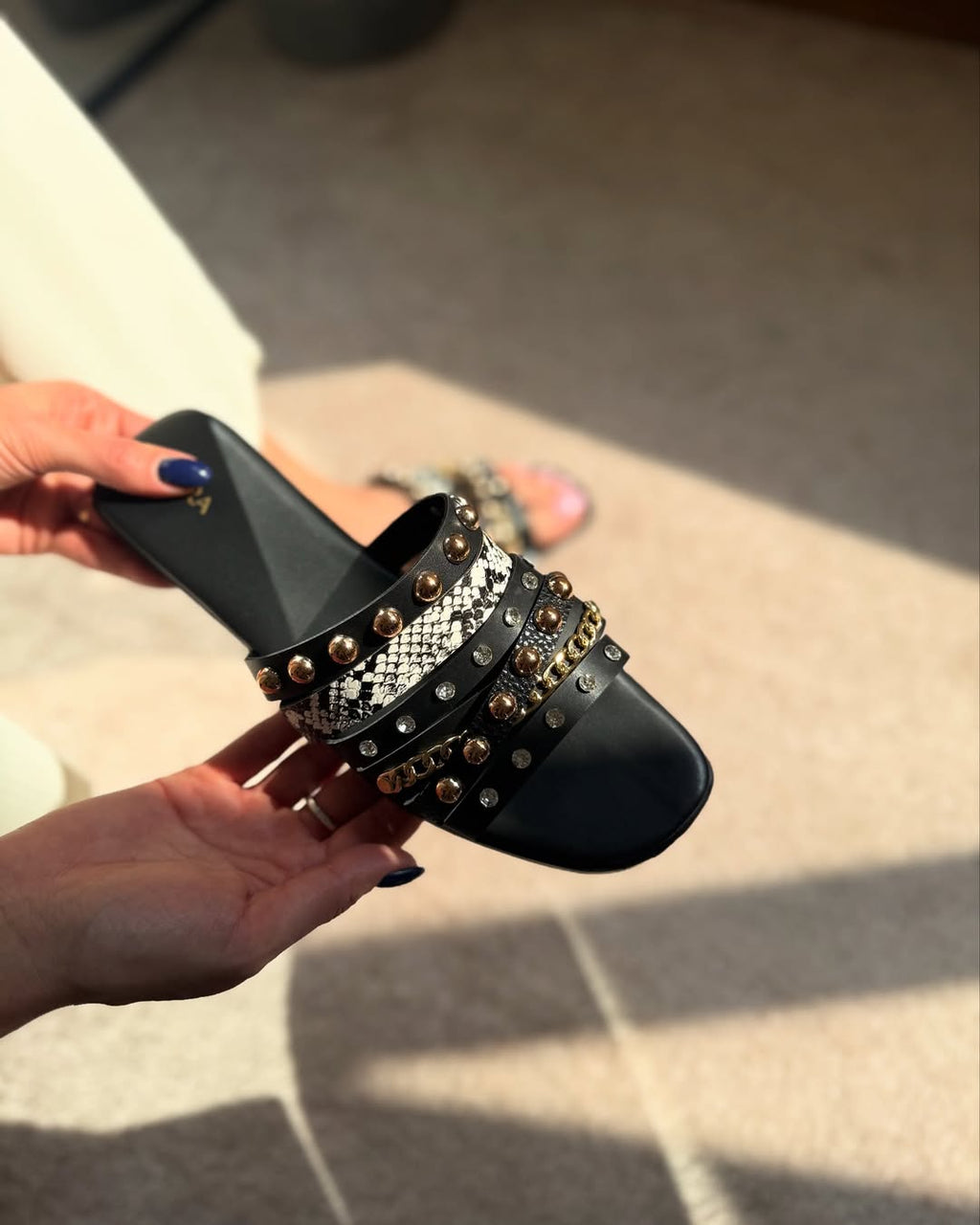 Riveted Glam Slides B-SG-001