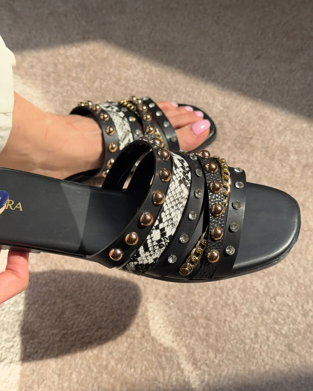 Riveted Glam Slides B-SG-001